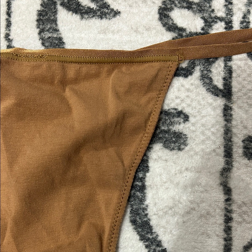 SKIMS Fits Everybody Micro Thong Camel 4X NWT Seamless‎ - Picture 2 of 4